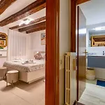 Residence House Canal 1