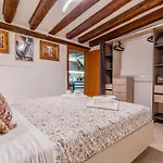 Residence House Canal 1